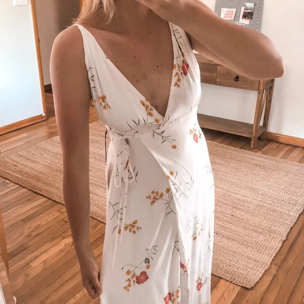 Capulet White Floral V Neck Backless Adjustable Bohemian Wrap Maxi Dress XS NWT